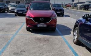 Fotografija iz Zadra postala viralna: Kako se tamo 'čuva' parking mjesto?  