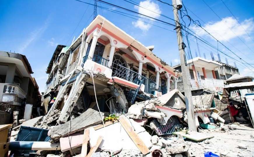Raste broj žrtava zemljotresa na Haitiju: Najmanje 304 osobe poginule