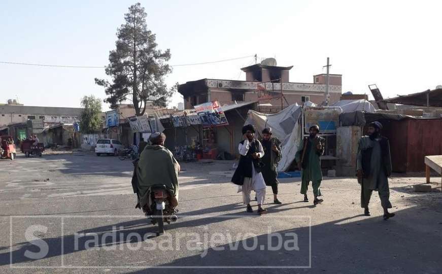 Talibani prodiru u Kabul: "Napadaju sa svih strana"