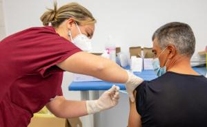Počinje imunizacija trećom dozom vakcine u Srbiji protiv koronavirusa