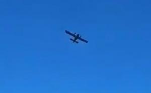 Hrvatski kanader gasi požar na Čabulji 