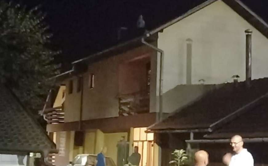 Drama u BiH: Prijetila da će skočiti sa kuće, vatrogasci je spriječili