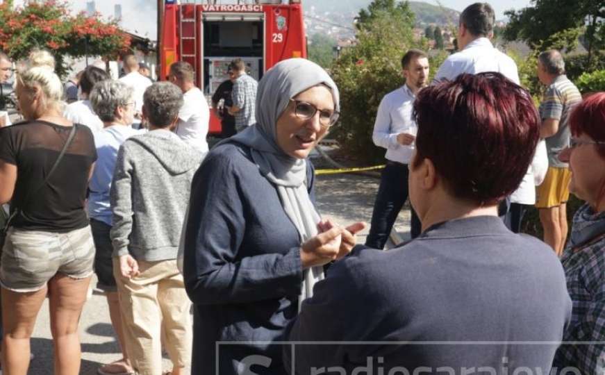 Hota-Muminović nakon požara: Pomoći ćemo ljudima, sreća da niko nije stradao