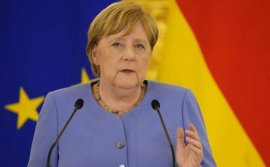 Merkel: Trebali bismo pokušati pregovarati s talibanima