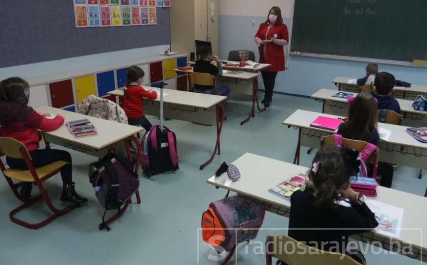 Učenici u Kantonu Sarajevo se vraćaju u školske klupe 