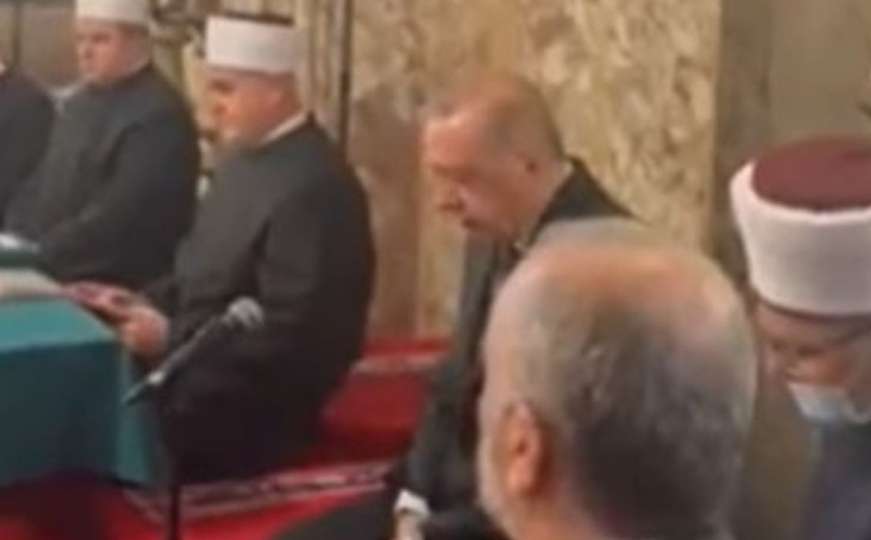 Poslušajte kako turski predsjednik Erdogan uči Kur'an 