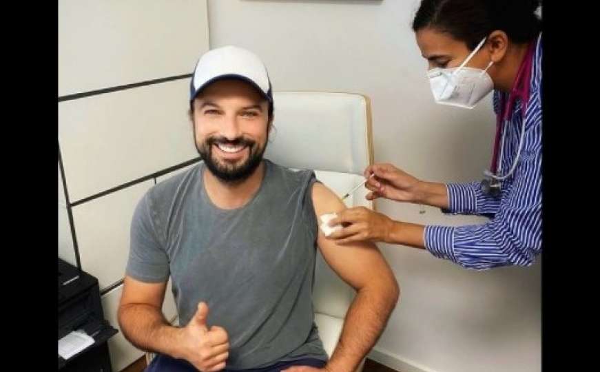 Turski pjevač Tarkan se vakcinisao i poručio: Gledajmo u budućnost s nadom