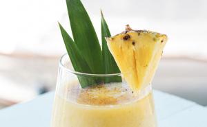 Jednostavna priprema, a brojni benefiti: Voda od ananasa novi je hit