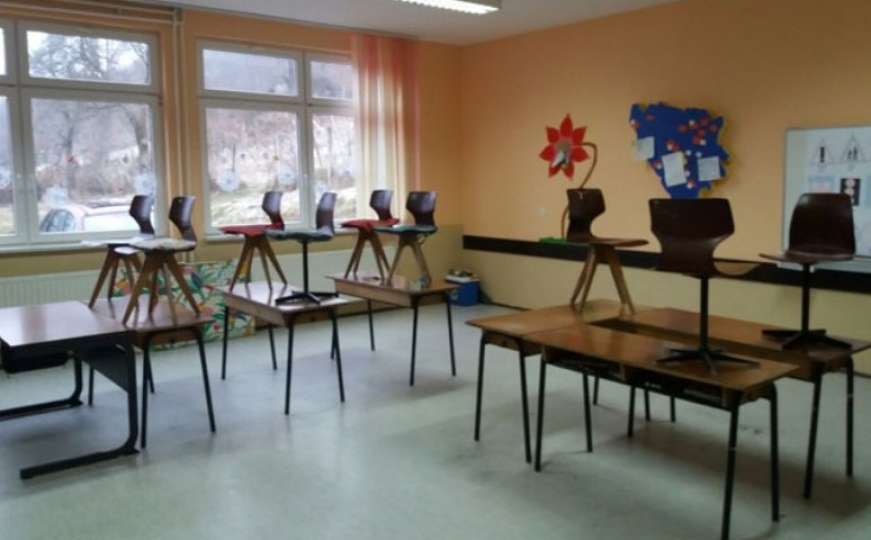 Ponovo problemi u ovoj školi u RS-u: U knjige upisali "jezik bošnjačkog naroda"