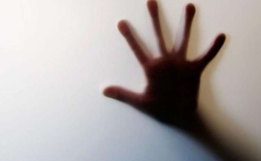 Muškarac seksualno zlostavljao dijete, žena snimila i objavila na Facebooku