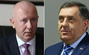 Dunović brutalno odgovorio Dodiku: "Ostavite mikrofon, pa uzmite knjigu u ruke"