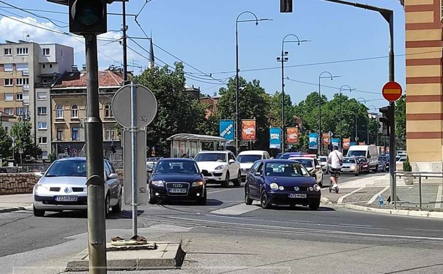 Obustavljen tramvajski saobraćaj u Sarajevu zbog nezgode u centru grada