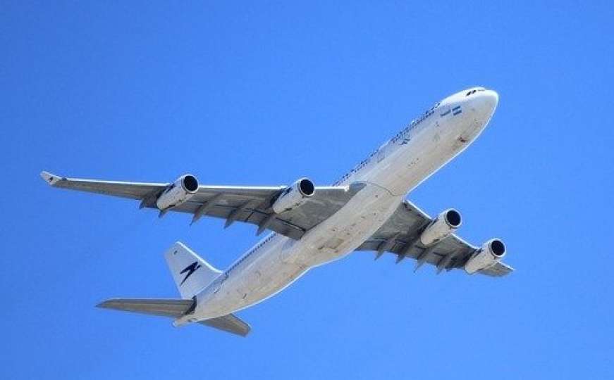 Žena iz Chicaga zakasnila na let, pa slagala da je u avionu bomba