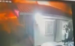 Snimak požara u Tetovu: Ljudi iskakali kroz prozor, vatra nosila sve pred sobom 
