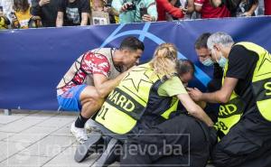 Ronaldo na zagrijavanju loptom "nokautirao" zaštitara