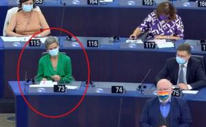Dužnosnica EK plela tokom sjednice na kojoj je Von der Leyen govorila sat vremena