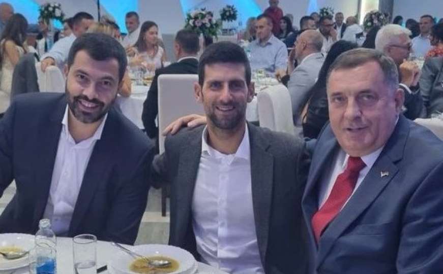 Novak Đoković na svadbi u društvu Milorada Dodika 