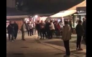 Na Baščaršiji sijevale pesnice nakon vatrometa navijača Želje