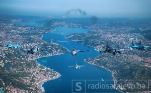 Vojni avioni Turske i Azerbejdžana izveli let iznad Bosfora 