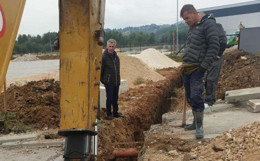 Vodovod na terenu: Veliki broj sarajevskih ulica bez vode