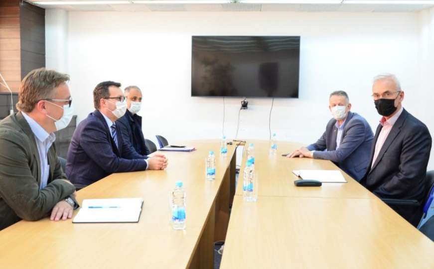 Ministar Džindić najavljuje rješavanje problema u preduzeću 'Zrak'