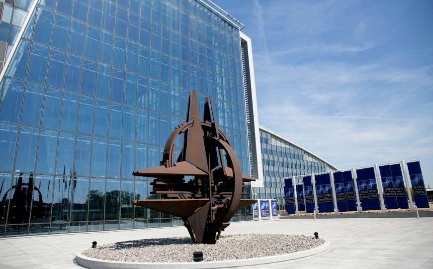 Dok blokade i dalje traju: NATO poziva na hitnu deeskalaciju na sjeveru Kosova