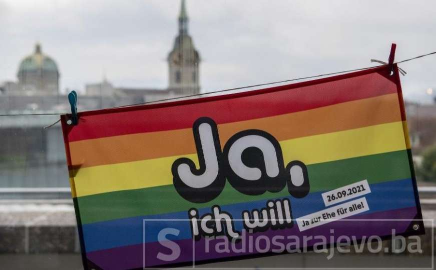 Švicarci podržali legalizaciju istospolnih brakova
