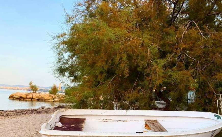 Ime "nasukanog" broda na hrvatskoj obali hit na Facebooku: "Lažu da je potonia"