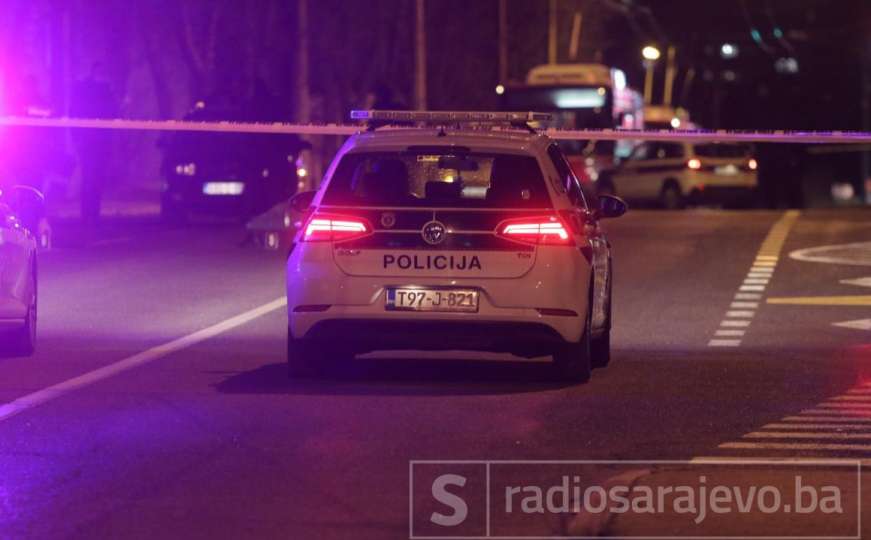 Nesreća u BiH: Povrijeđeno osam osoba u sudaru dva automobila