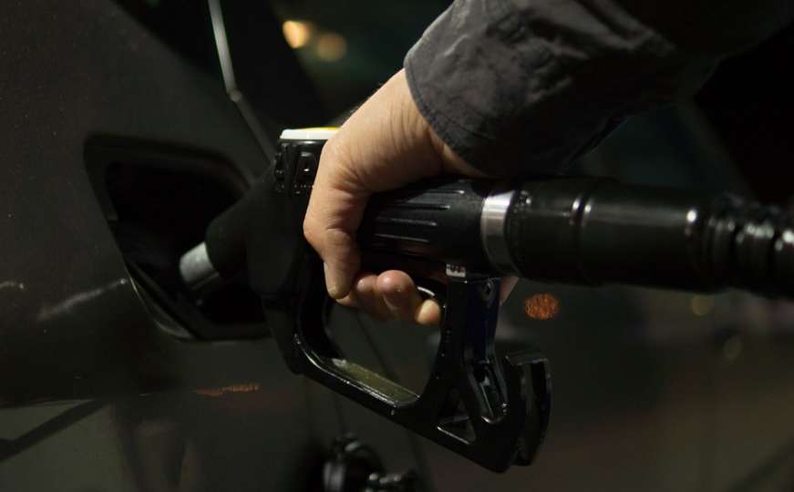 BiH: Nasuli gorivo na benzinskoj pumpi pa pobjegli