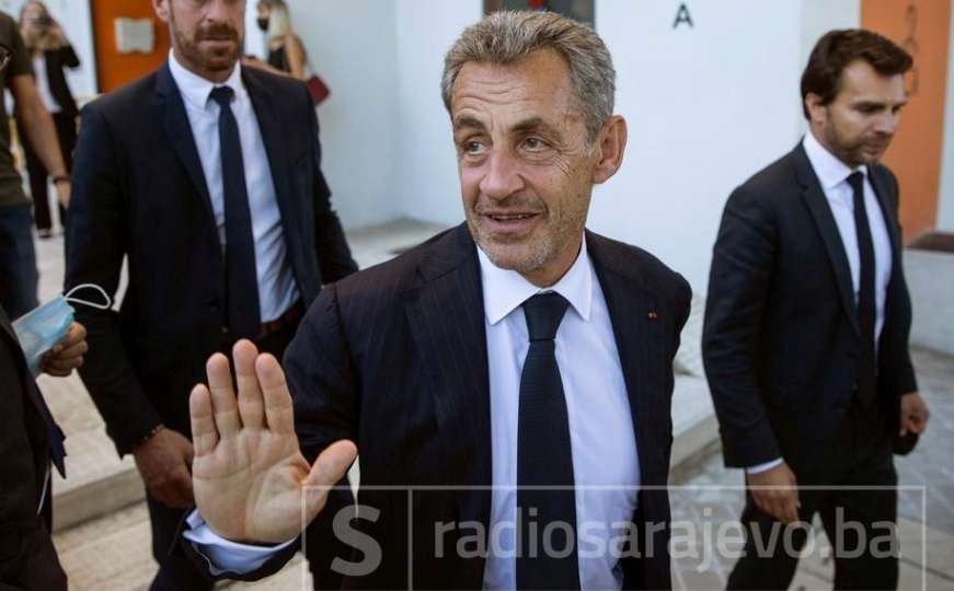 Nicolas Sarkozy osuđen na godinu dana zatvora