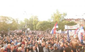 Borenović na protestima: Ili oni ili mi?
