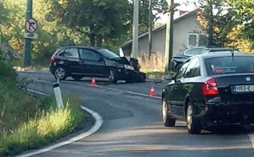 Jedna osoba povrijeđena nakon saobraćajne nesreće kod Sarajeva 