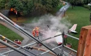 Srušio se avion sa transparentom na kojem je pisalo "Hoćeš li da se udaš za mene?"