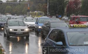 Zbog kiše otežan saobraćaj širom BiH