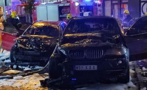 Užasni prizori iz Novog Sada: Izgorjeli BMW X5 i Mercedes A klase, požar podmetnut? 