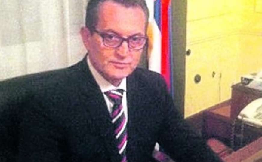  Kontroverzni srbijanski ambasador uhvaćen na aerodromu sa 84.000 eura