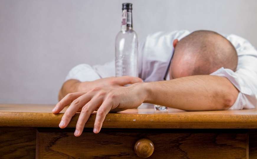 U Rusiji devet osoba preminulo od trovanja alkoholom