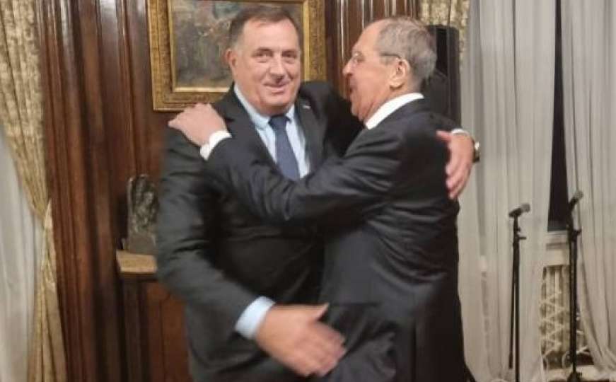 Rusko - srpski susret u Beogradu: Milorad Dodik "pao na grudi" Sergeju Lavrovu