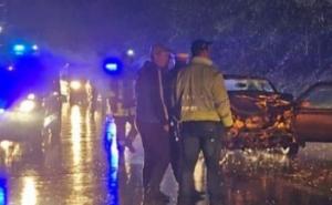 Težak udes u bh. gradu, vatrogasci morali rezati automobil 