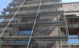 Nesreća u bh. gradu: Radnik pao sa skele, teško je povrijeđen 