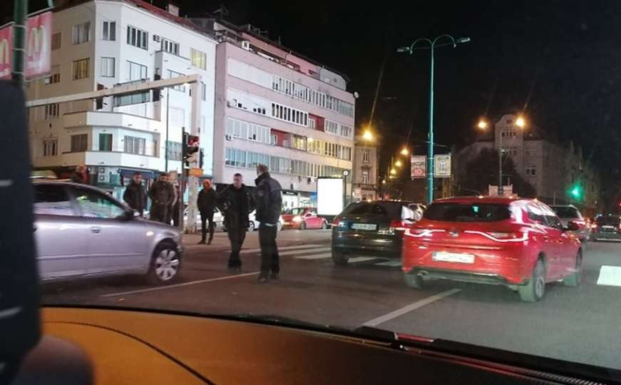 Velike gužve: Nesreća u centru Sarajeva