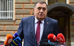 Dodik "podvio rep", ali i dalje provocira: Pjevat ćemo "Nema te više, Alija"