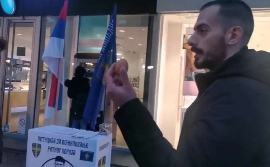 Jajima gađali štand za prikupljanje potpisa za oslobađanje ubice Zorana Đinđića