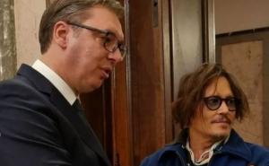 Johnny Depp poklonio zanimljivu figuru Aleksandru Vučiću