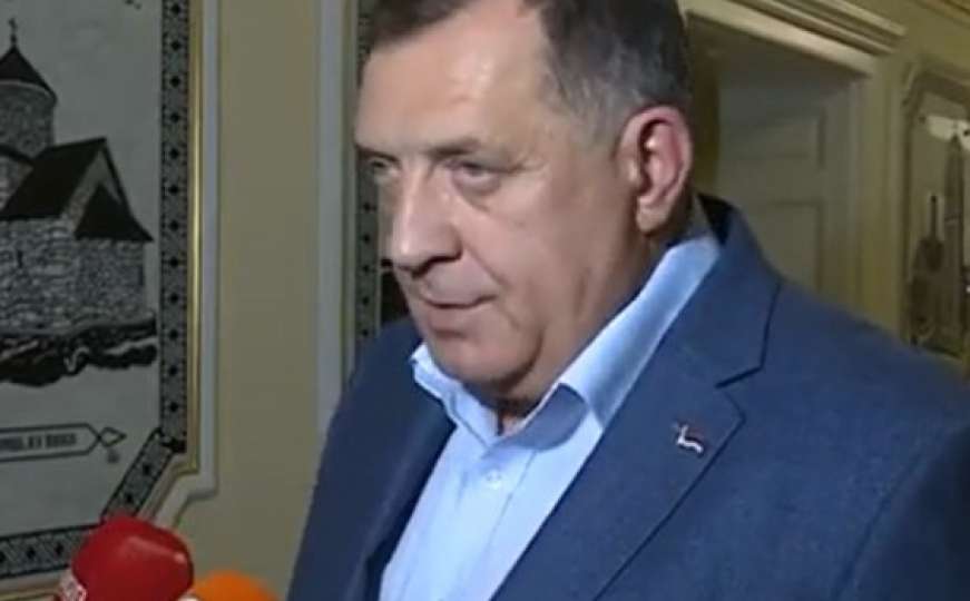 Dodik uoči sastanka s Vučićem: Bolje da odem časno nego da budem lomljiv