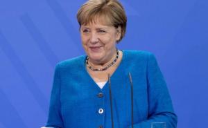 Odlazak Angele Merkel pod 'tamnim oblacima'