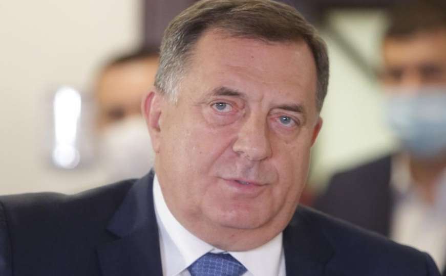 Odjeci beogradskog sastanka: Vučić pomaže Dodiku da dođe do daha