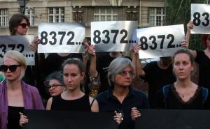 Podrška Ratku Mladiću: Uvredljivi grafiti na vratima pokreta "Žena u crnom" 