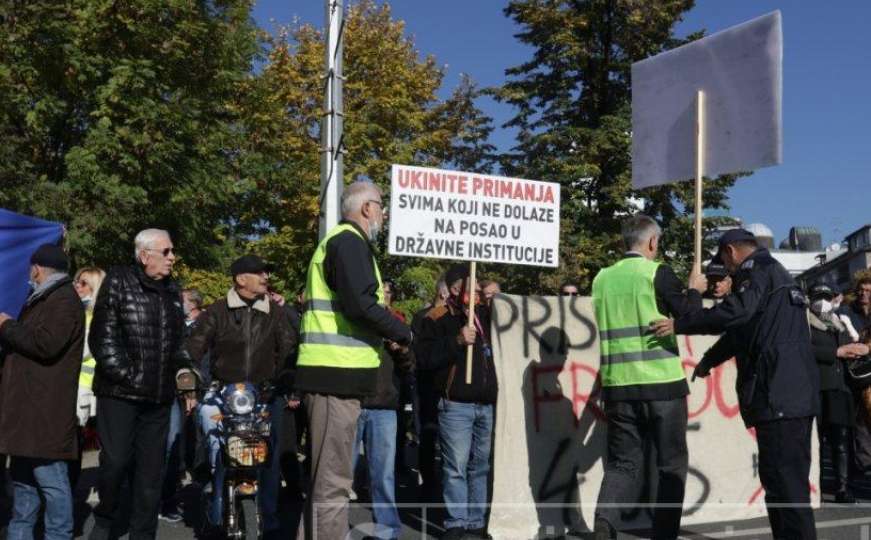 Šta je OHR poručio građanima koji su protestovali u Sarajevu